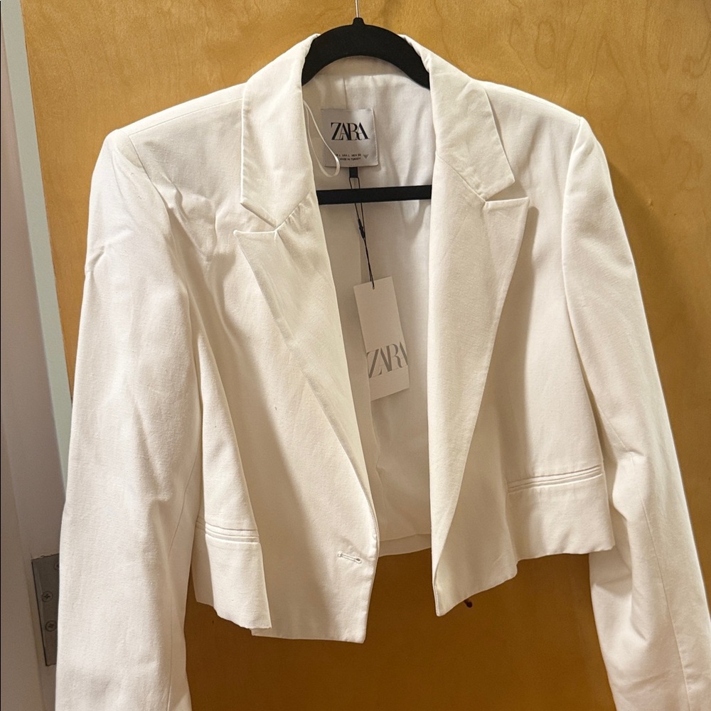 Zara Women's Cream Cropped Blazer